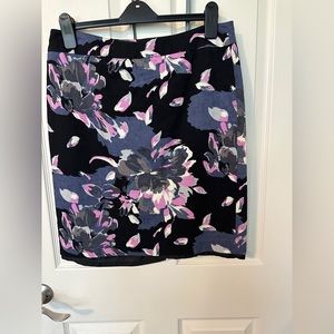 Ann Taylor pencil skirt, size 12.  Pretty detail and eye&hook closure.